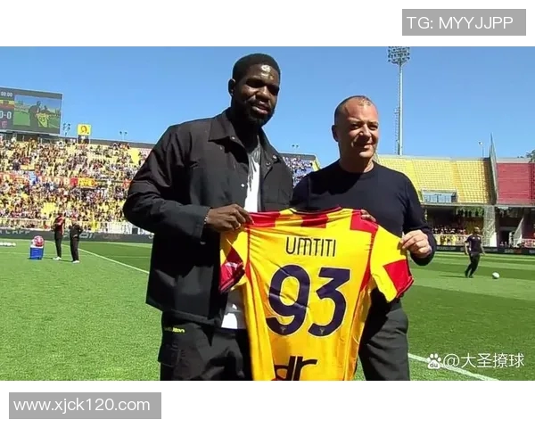 街坊们心目中的足球明星榜单揭晓谁是最受欢迎的球场英雄